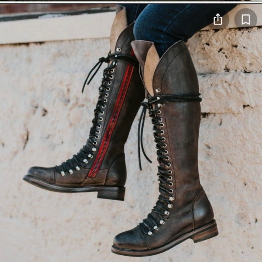 Size 9 black/brown roman freebird boots distressed and in excellent condition